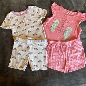 2 pajama sets (girls 4T)